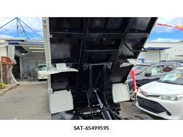 Isuzu ELF TRUCK 2012-04 8548533-18