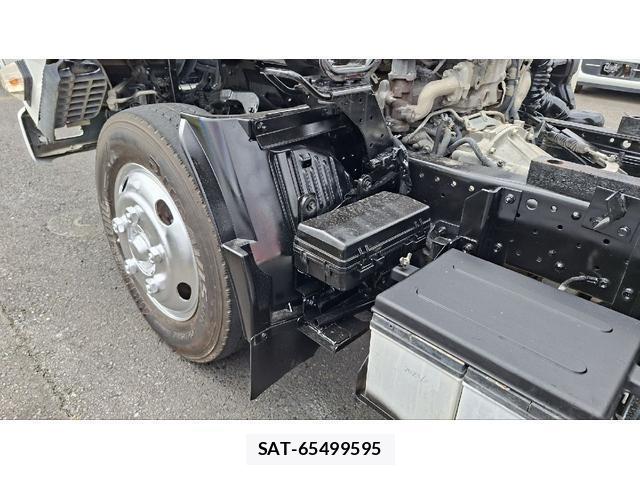 Isuzu ELF TRUCK 2012-04 8548533-19