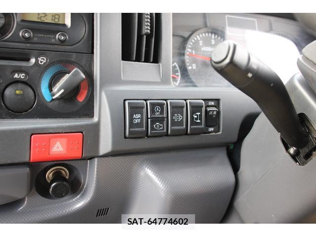 Isuzu ELF TRUCK 2015-10 8548740-11