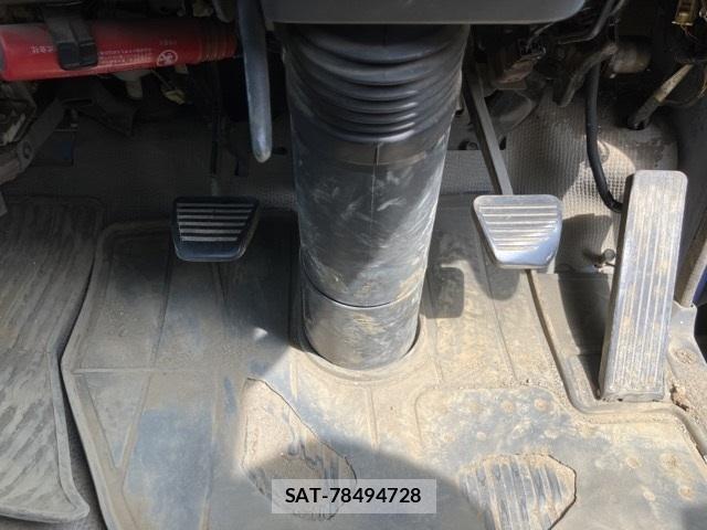 Isuzu ELF TRUCK 2014-08 8549219-2