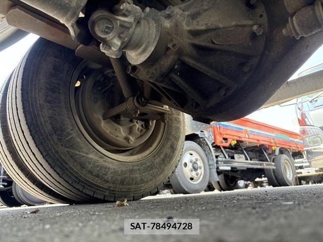 Isuzu ELF TRUCK 2014-08 8549219-7