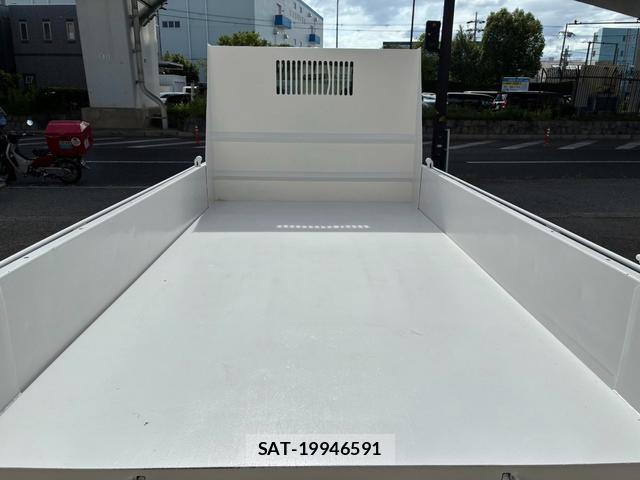 Isuzu ELF TRUCK 2013-11 8549361-4