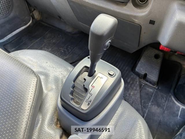 Isuzu ELF TRUCK 2013-11 8549361-6