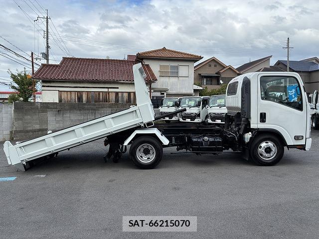 Isuzu ELF TRUCK 2017-01 8551608-4