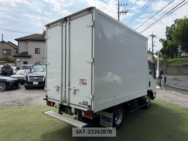 Isuzu ELF TRUCK 2016-02 8551929-1
