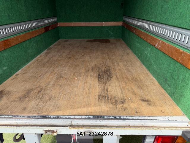 Isuzu ELF TRUCK 2016-02 8551929-13