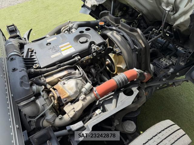 Isuzu ELF TRUCK 2016-02 8551929-17