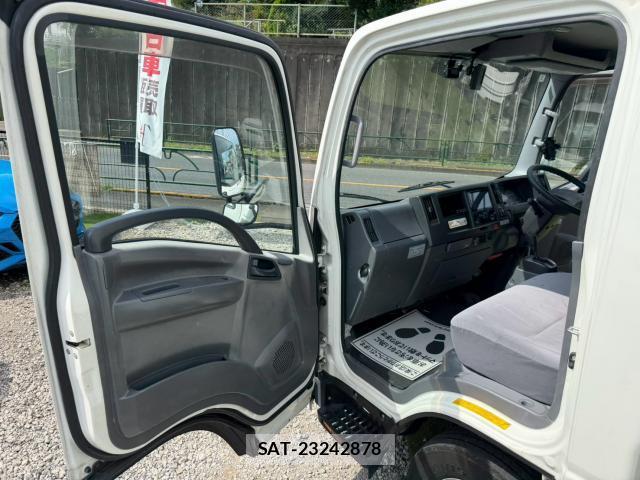 Isuzu ELF TRUCK 2016-02 8551929-9