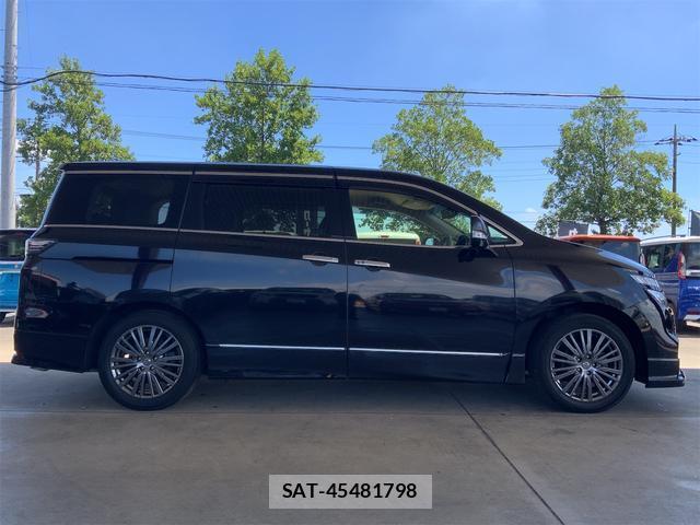 Nissan ELGRAND 2019-06 8547018-3