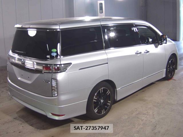 Nissan ELGRAND 2017-11 8548251-1