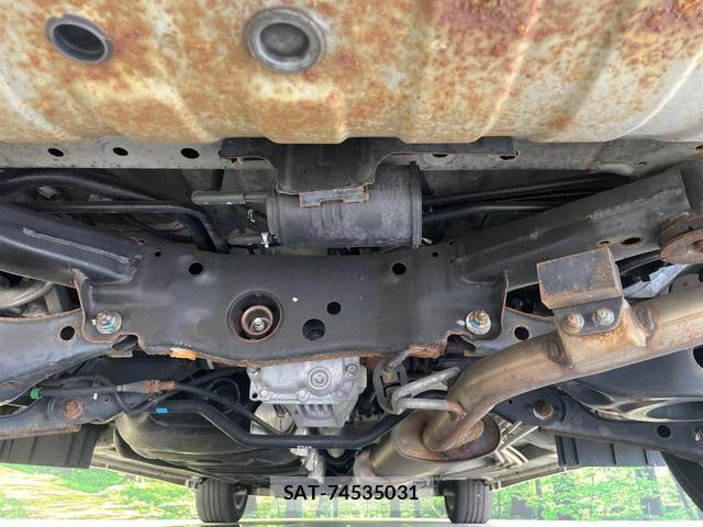 Nissan ELGRAND 2017-09 8549007-17