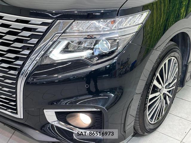 Nissan ELGRAND 2022-09 8549597-12