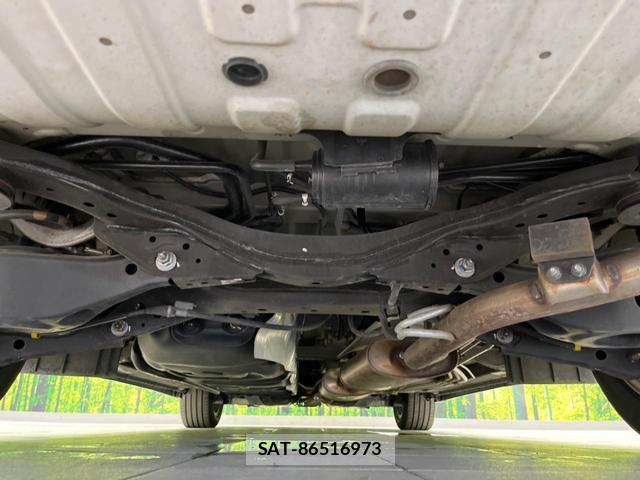 Nissan ELGRAND 2022-09 8549597-19