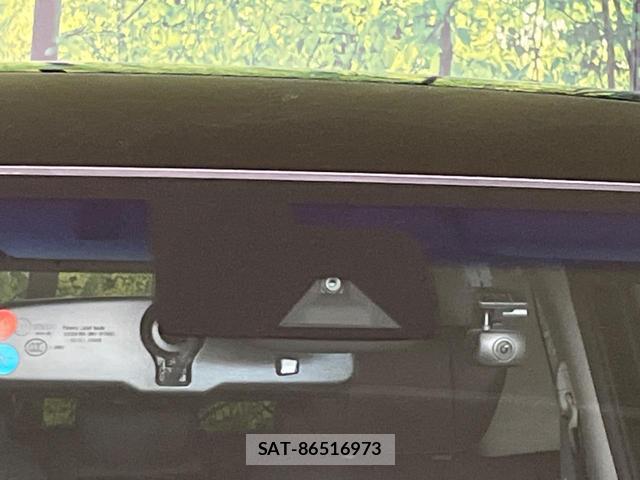 Nissan ELGRAND 2022-09 8549597-5