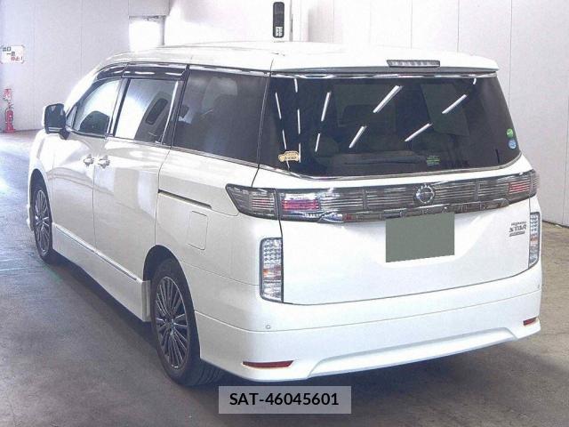 Nissan ELGRAND 2018 8549861-1