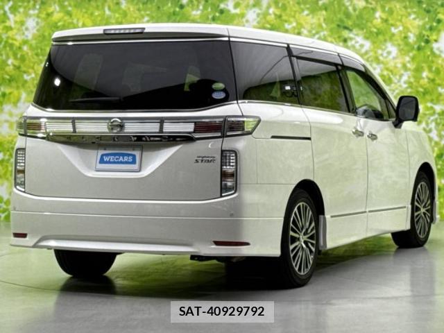 Nissan ELGRAND 2017-01 8550064-2