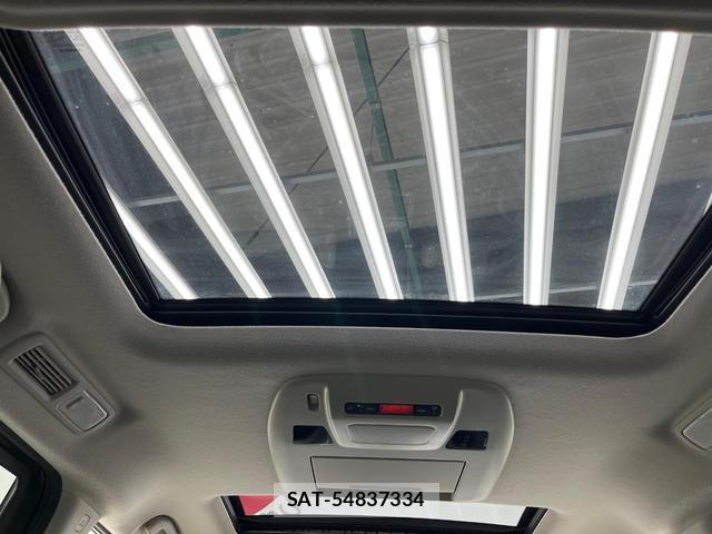 Nissan ELGRAND 2017-02 8550907-6