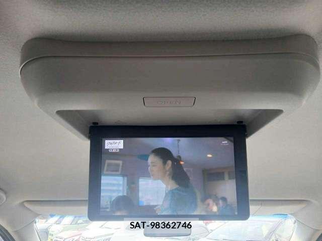 Nissan ELGRAND 2018-09 8551085-14