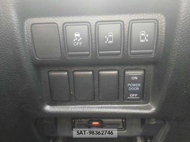 Nissan ELGRAND 2018-09 8551085-15