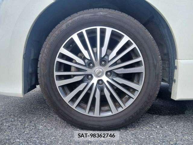 Nissan ELGRAND 2018-09 8551085-18