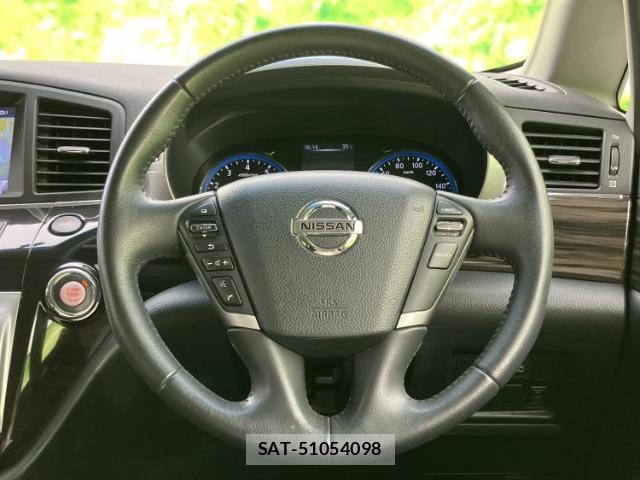 Nissan ELGRAND 2017-03 8552587-15