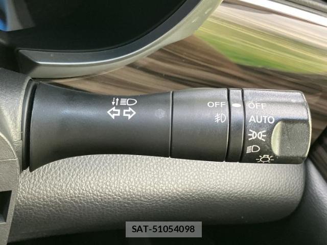 Nissan ELGRAND 2017-03 8552587-16