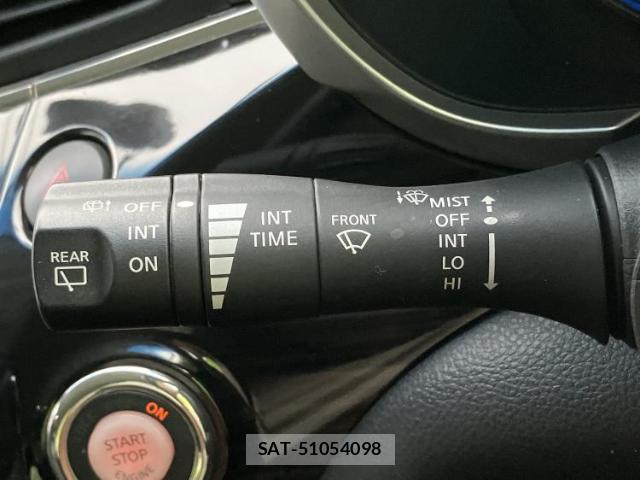 Nissan ELGRAND 2017-03 8552587-17