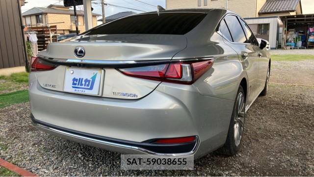 Lexus ES 2019-08 8550296-12