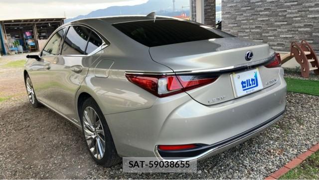 Lexus ES 2019-08 8550296-13