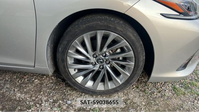 Lexus ES 2019-08 8550296-8