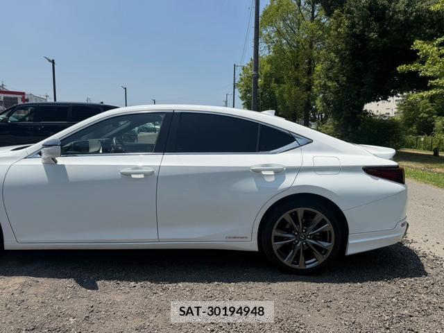 Lexus ES 2021-02 8551629-10