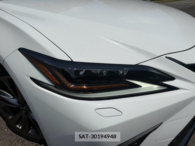Lexus ES 2021-02 8551629-12