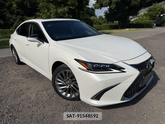 Lexus ES 2021-05 8551637-1