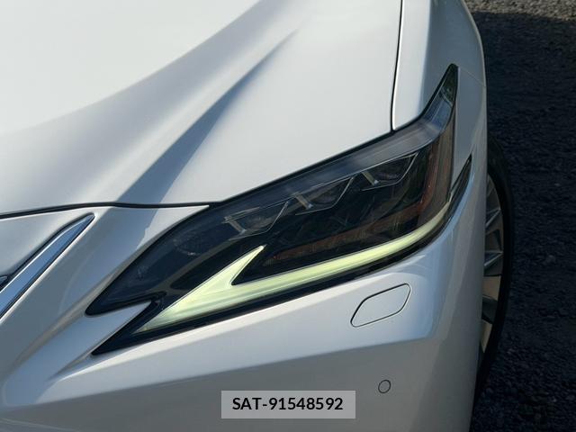 Lexus ES 2021-05 8551637-3