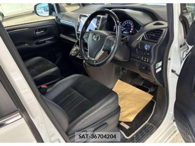 Toyota ESQUIRE 2019-01 8548119-2