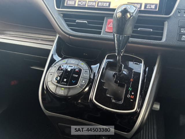 Toyota ESQUIRE 2018-02 8549290-5