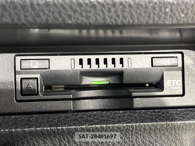 Toyota ESQUIRE 2018-09 8550913-6