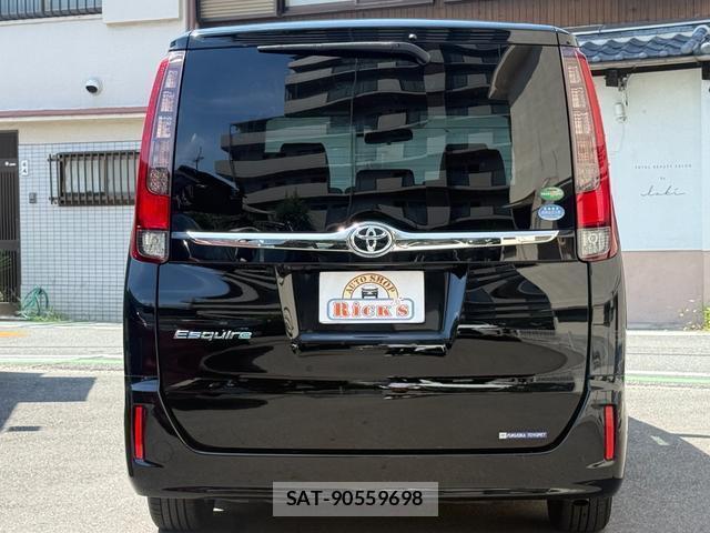 Toyota ESQUIRE 2017-05 8552148-5