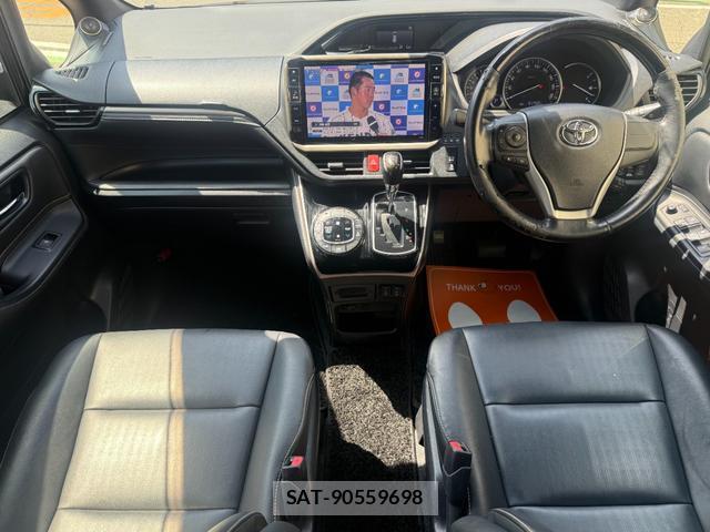 Toyota ESQUIRE 2017-05 8552148-7