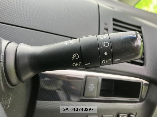 Toyota ESTIMA 2013-11 8552406-14