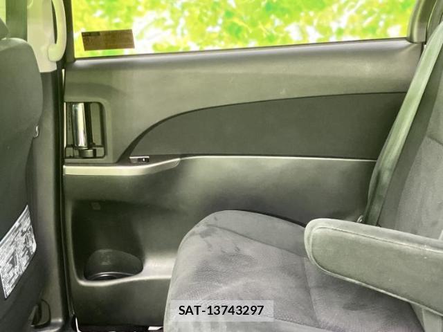 Toyota ESTIMA 2013-11 8552406-4