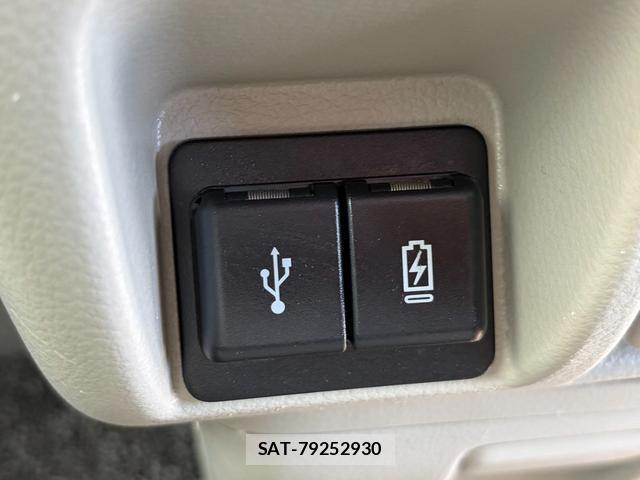 Suzuki EVERY WAGON 2023-11 8546401-13