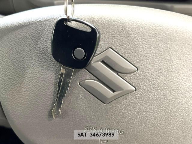 Suzuki EVERY 2023-07 8545399-7