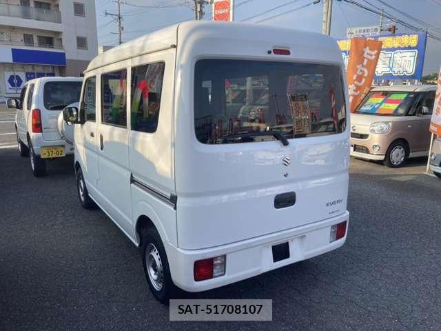 Suzuki EVERY 2022-07 8546762-5