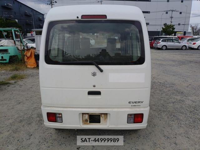 Suzuki EVERY 2012-07 8547571-3