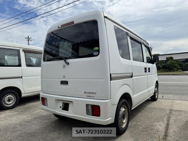 Suzuki EVERY 2013-05 8548704-5