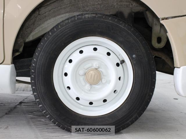 Suzuki EVERY 2010-06 8548731-14