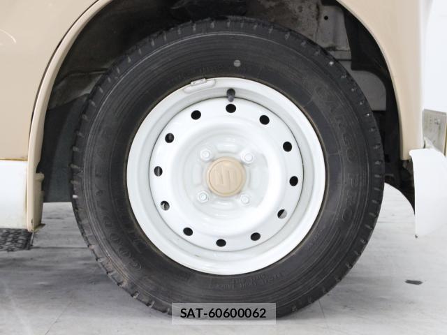 Suzuki EVERY 2010-06 8548731-15