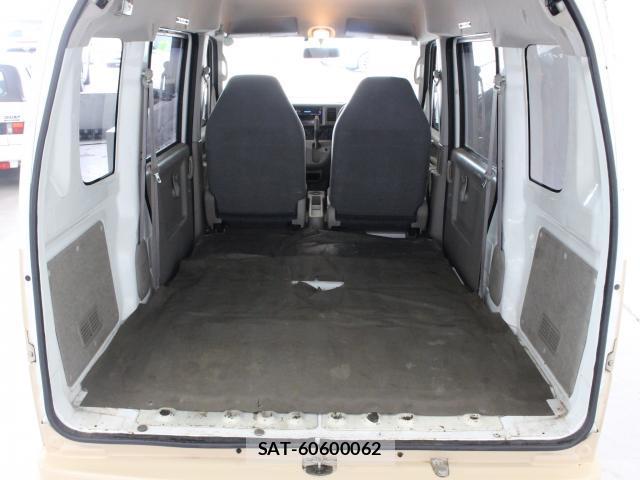 Suzuki EVERY 2010-06 8548731-19