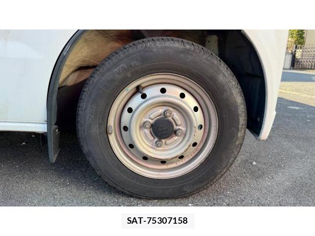 Suzuki EVERY 2010-11 8548827-5